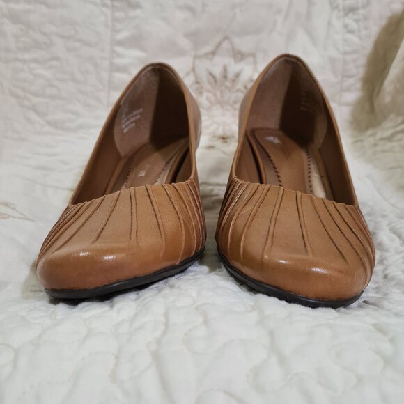 Naturalizer Allie, Camelot Leather Heeled Pumps - Picture 4 of 7